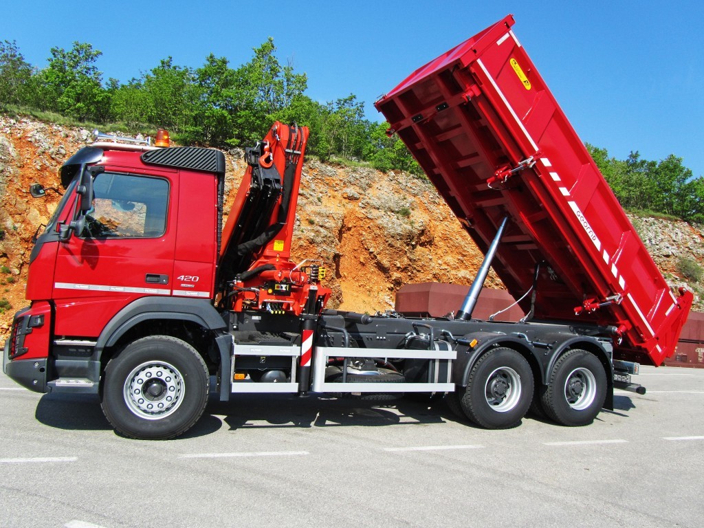 Palfinger_dizalica_PK_32080_Trostrani_kiper_TK_200_građevinarstvo
