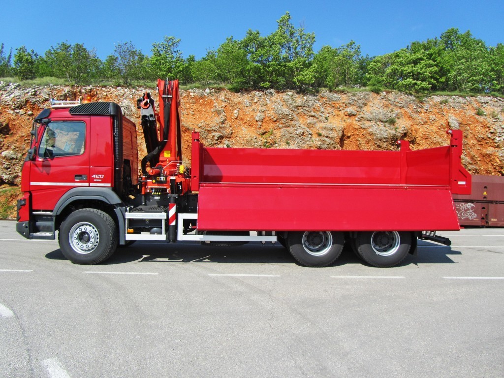Palfinger_dizalica_PK_32080_Trostrani_kiper_TK_200_građevinarstvo