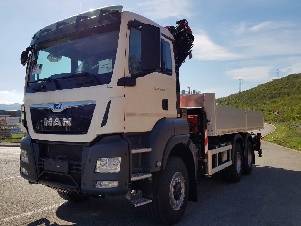 Palfinger_dizalica_PK_33002_EH_i_aluminijski_modularni_sanduk