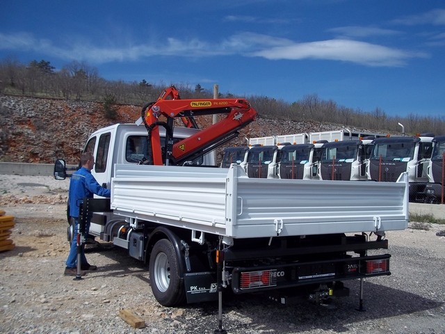 Palfinger_dizalica_PK_4200_i_Trostrani_kiper_TK_35_kiperski_sanduci