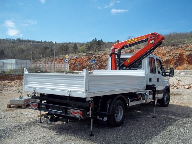 Palfinger_dizalica_PK_4200_i_Trostrani_kiper_TK_35_kiperski_sanduci