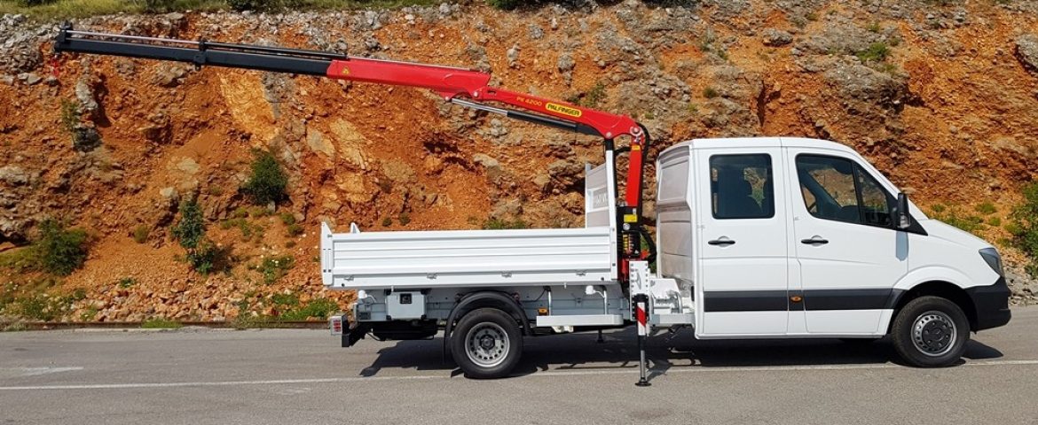 Palfinger dizalica PK 4200 i trostrani kiper TK 10 za tvrtku Elektroobnova
