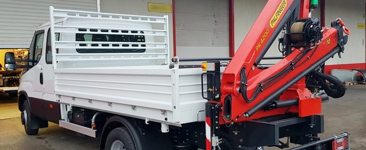 Palfinger dizalica PK 4200 i trostrani kiper TK 35 za poduzeće Ponikve Voda