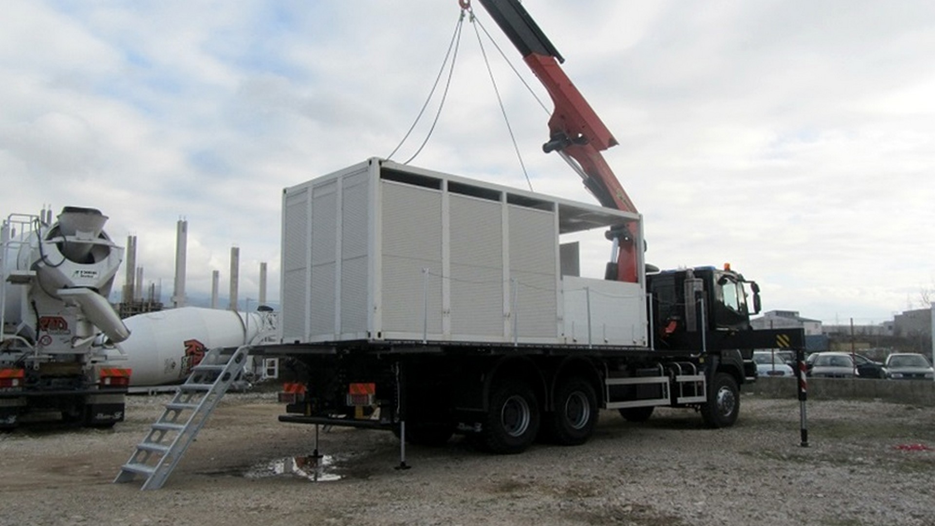 Palfinger PK 48002 EH and Platform for the Ministry of Internal Affairs, North Macedonia