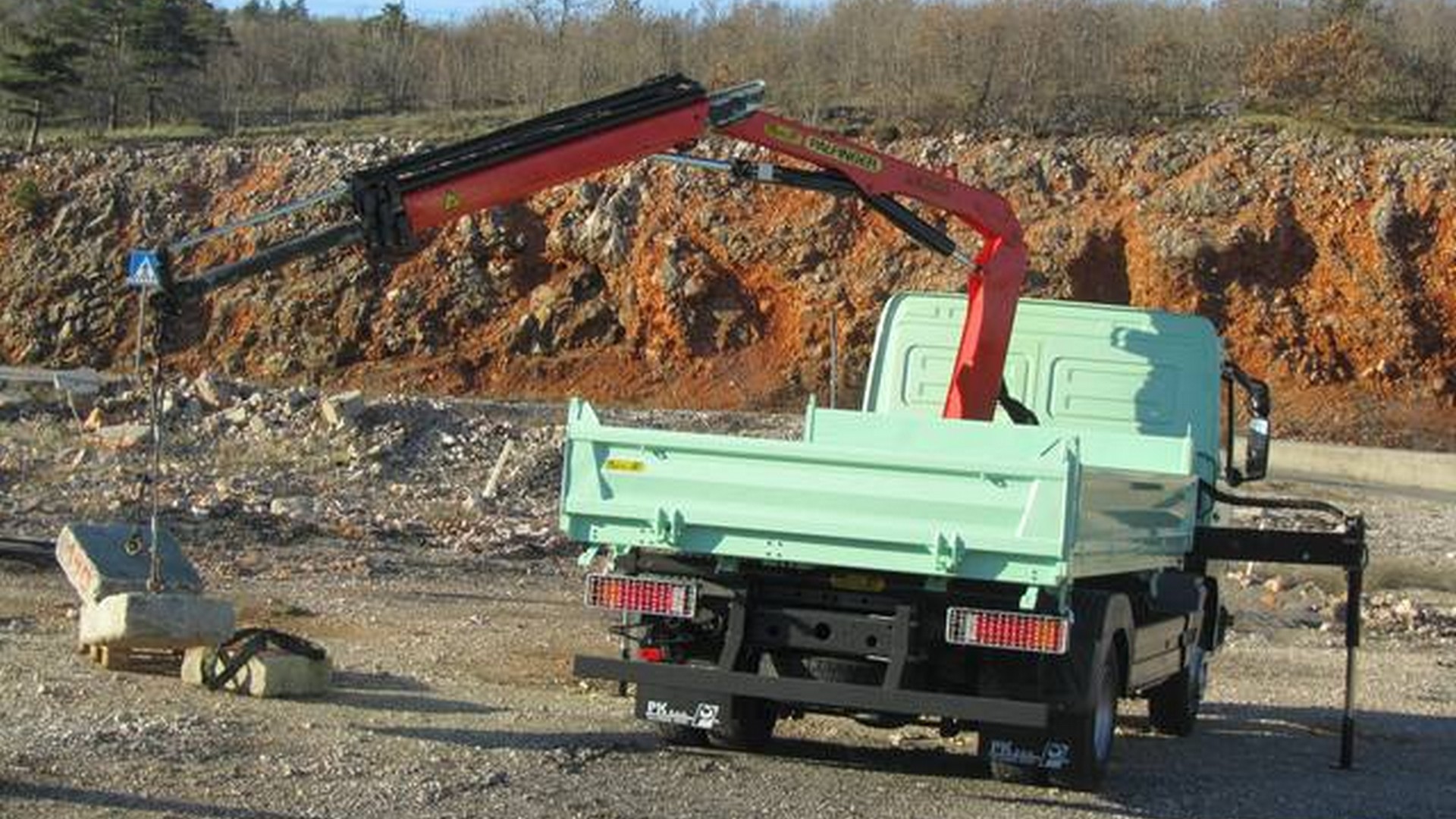 Palfinger_dizalica_PK_6500_i_Trostrani_kiper_TK_45_kiperski_sanduci