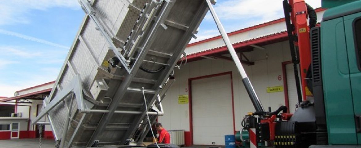Palfinger Crane PK 6500 and Rear Tipper SK 115 for Agroproteinka