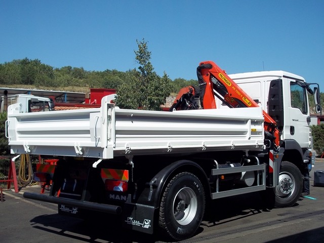 Palfinger Crane PK 7001K HP and Three-Side Tipper TK 75 for Rafaelo 2002 – Man Truck and Bus Center Tirana – Strabag Albania
