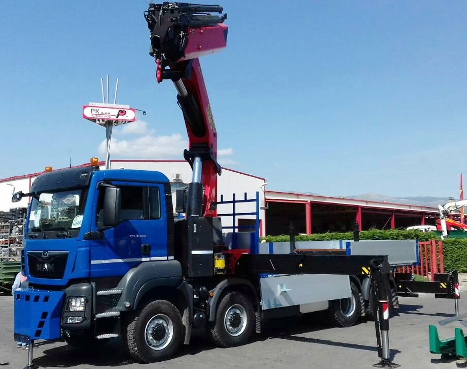 Palfinger_dizalica_PK_78002_SH_sa_modularnim_sandukom_i_prikolica_za_transport_betonskih_stupova_PRT_100