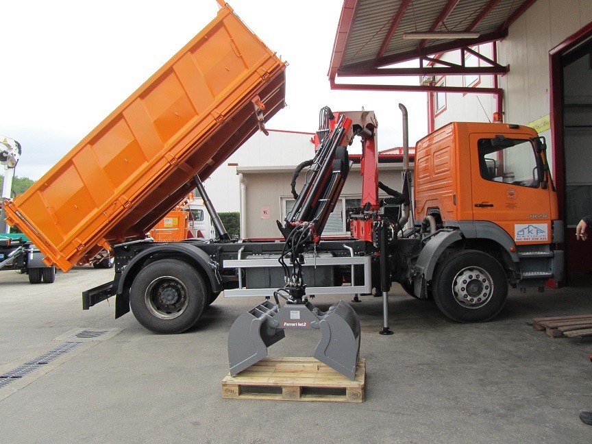 Palfinger_dizalica_PK_8500_i_Trostrani_kiper_TK_115_kiperski_sanduci