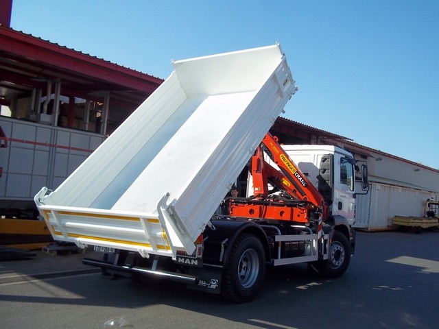 Palfinger dizalica PK 8500 i trostrani kiper TK 95 za Autohrvatska Psc – Maraš