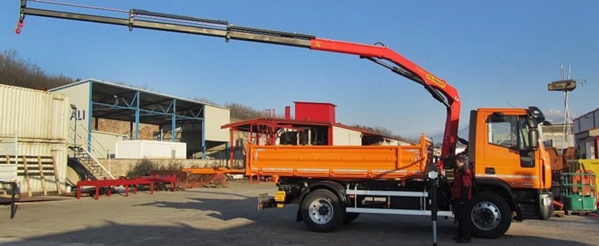 Palfinger dizalica PK 8500i trostrani kiper TK 95 za tvrtku Vodovod d.o.o. Zadar