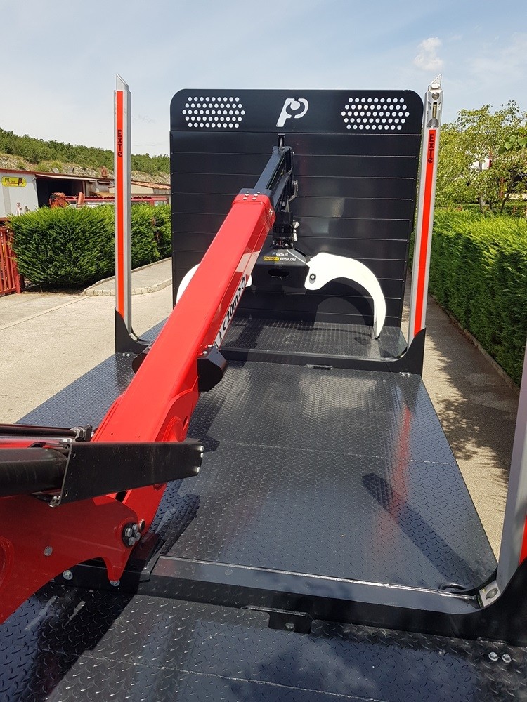 Palfinger_epsilon_dizalica_M12Z83_šumarska_platforma_Šumarska_nadogradnja