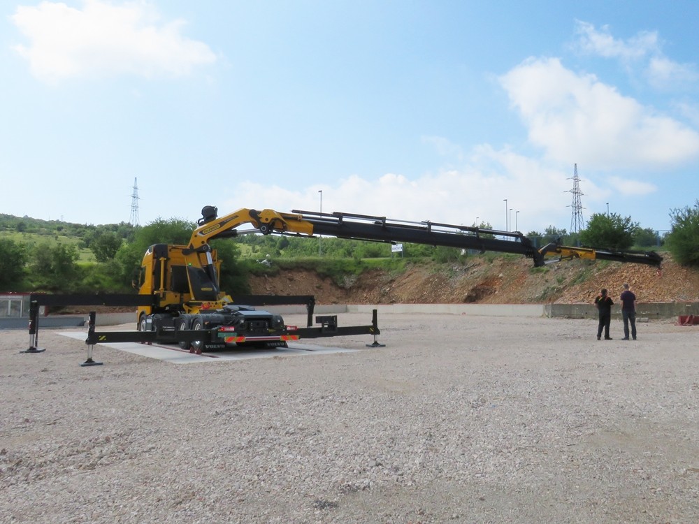Palfinger_heavy-duty_dizalica_PK_135.002_TEC_7_i_demontažni_sanduk