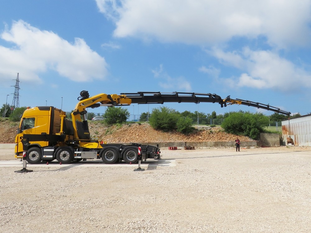 Palfinger_heavy-duty_dizalica_PK_135.002_TEC_7_i_demontažni_sanduk