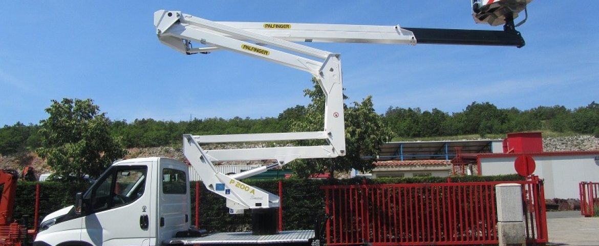 Palfinger radna platforma P 200 A za Ponikve Eko Otok Krk d.o.o.