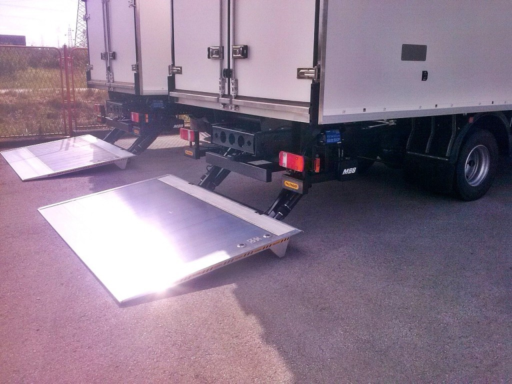 Palfinger utovarna rampa MBB C 1500L za tvrtku Stanić d.o.o.