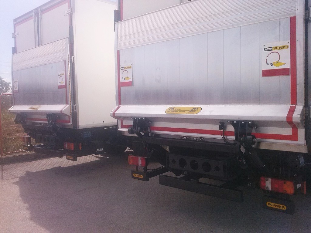 Palfinger_utovarna_rampa_MBB_C_1500L-_prehrambena_industrija