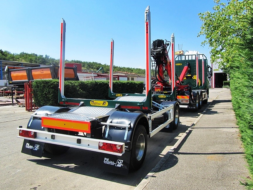 Šumarska_nadogradnja_s_Palfinger_Epsilon_dizalicom_M110Z79_i_šumarska_prikolica_PSM_180