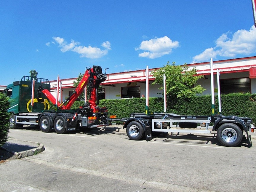 Forestry Setup with Palfinger Epsilon M110Z79 and PSM 180 Trailer for UPTO Benšak