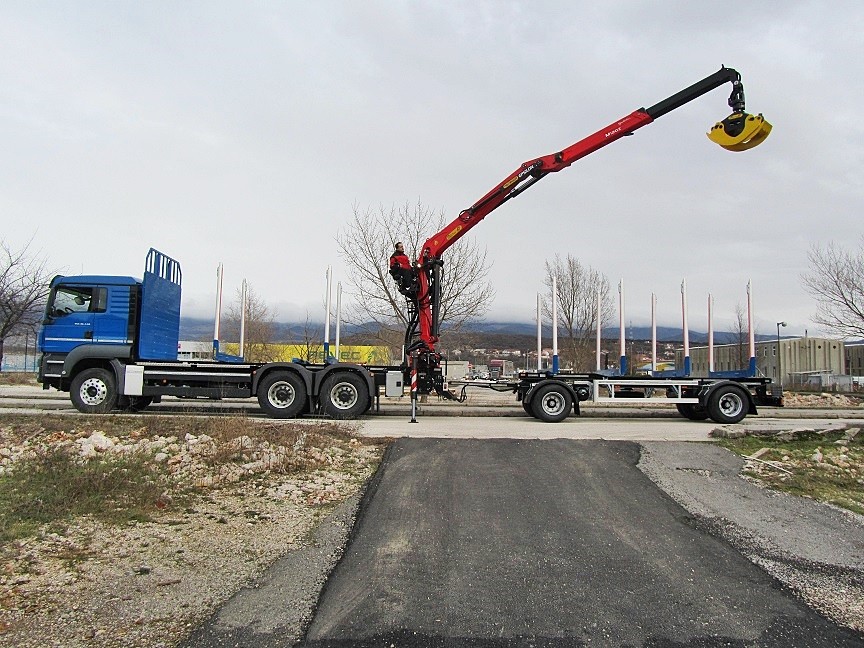 Šumarska_nadogradnja_s_Palfinger_Epsilon_dizalicom_M120Z79_i_šumarska_prikolica_PSM_180