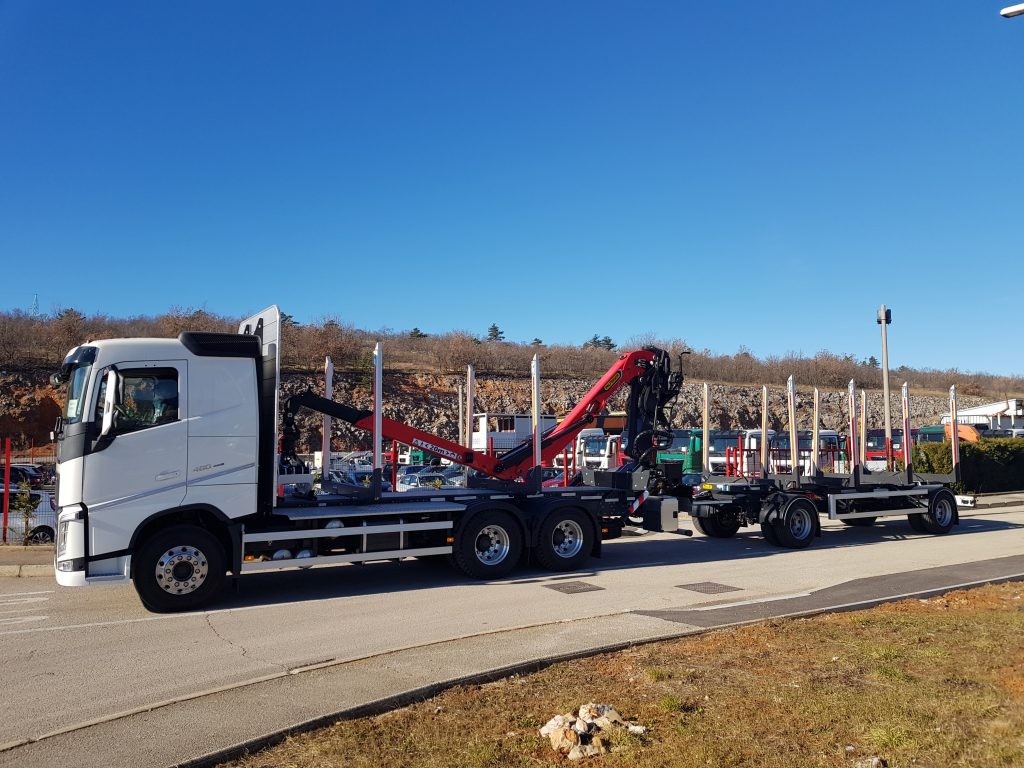 Šumarska platforma s Palfinger Epsilon dizalicom M12Z83 i šumarskom prikolicom PSM 200 za tvrtku OTK