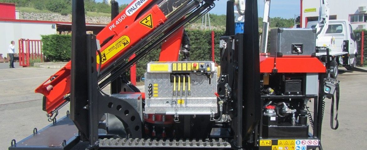 Transporter gusjeničar s Palfinger dizalicom PK 4501 za HOPS, Opatija