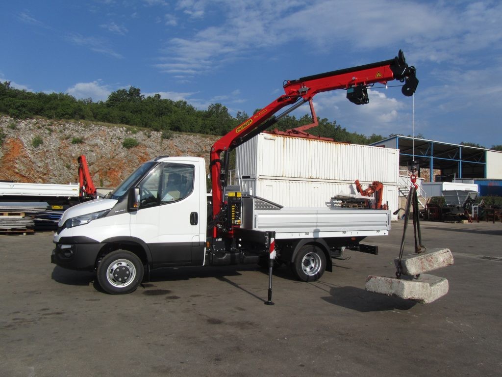 Palfinger dizalica PK 4200 i tovarni sanduk za tvrtku Agra-trgovina d.o.o.