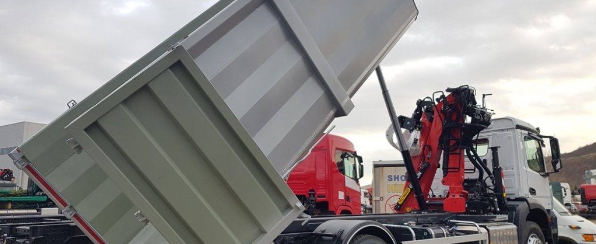 Palfinger Epsilon dizalica C70Z73 i stražnji komunali kiper SKK 115 za tvrtku Ce-Za-R