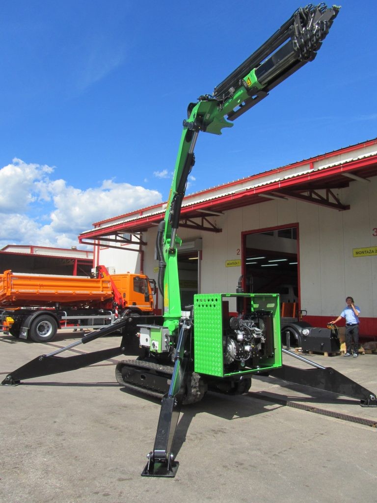 komunalne_djelatnosti_Transporter_gusjeničar_s_Palfinger_dizalicom_PK_8501_M_D