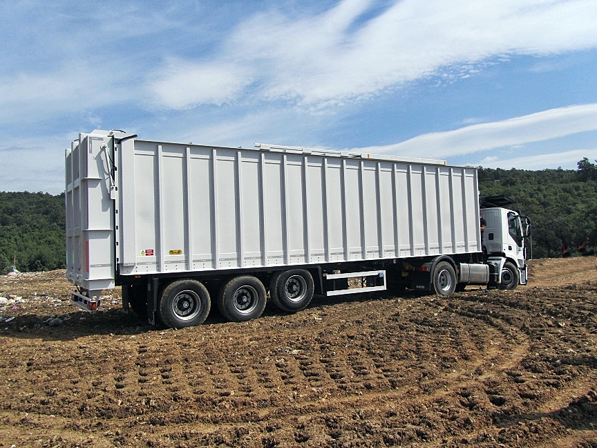 komunalni_OTPAD_STRAŽNJI_komunalni_kiper_i_poluprikolica