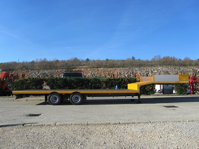 niskopodna_poluprikolica_PPT_200_namjenjena_za_specijalne_transporte_građevinarstvo