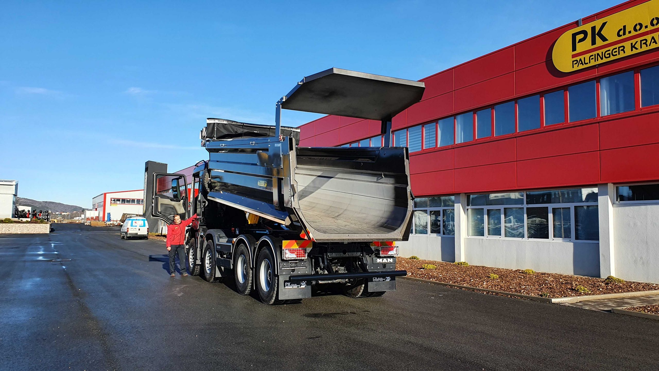 pk-straznji-kiper-HP220HD-5.5