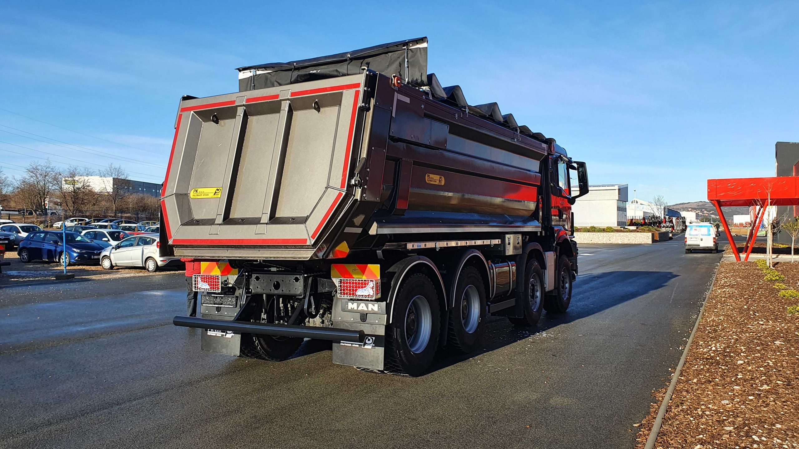 pk-straznji-kiper-HP220HD-5.5