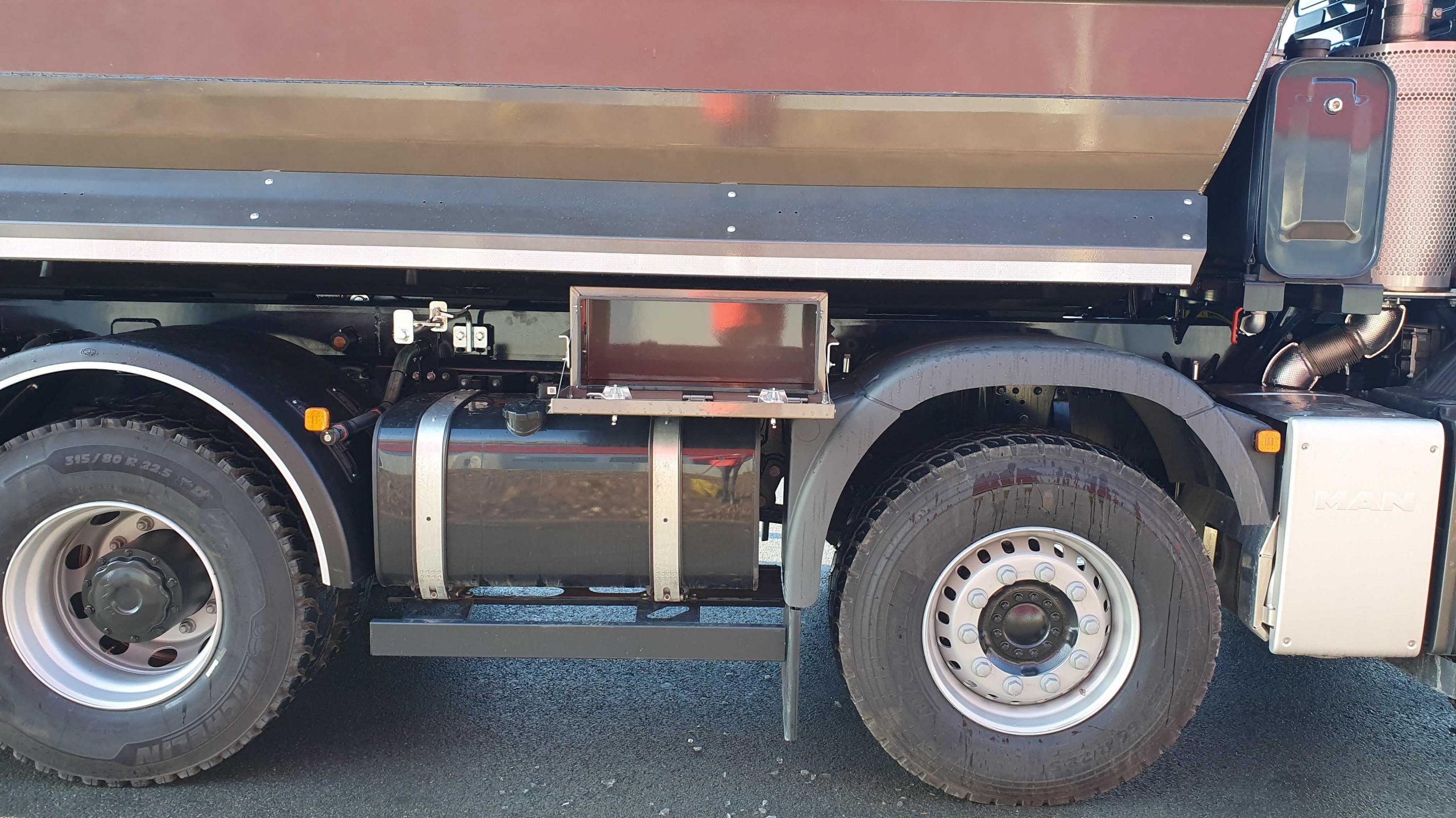 pk-straznji-kiper-HP220HD-5.5