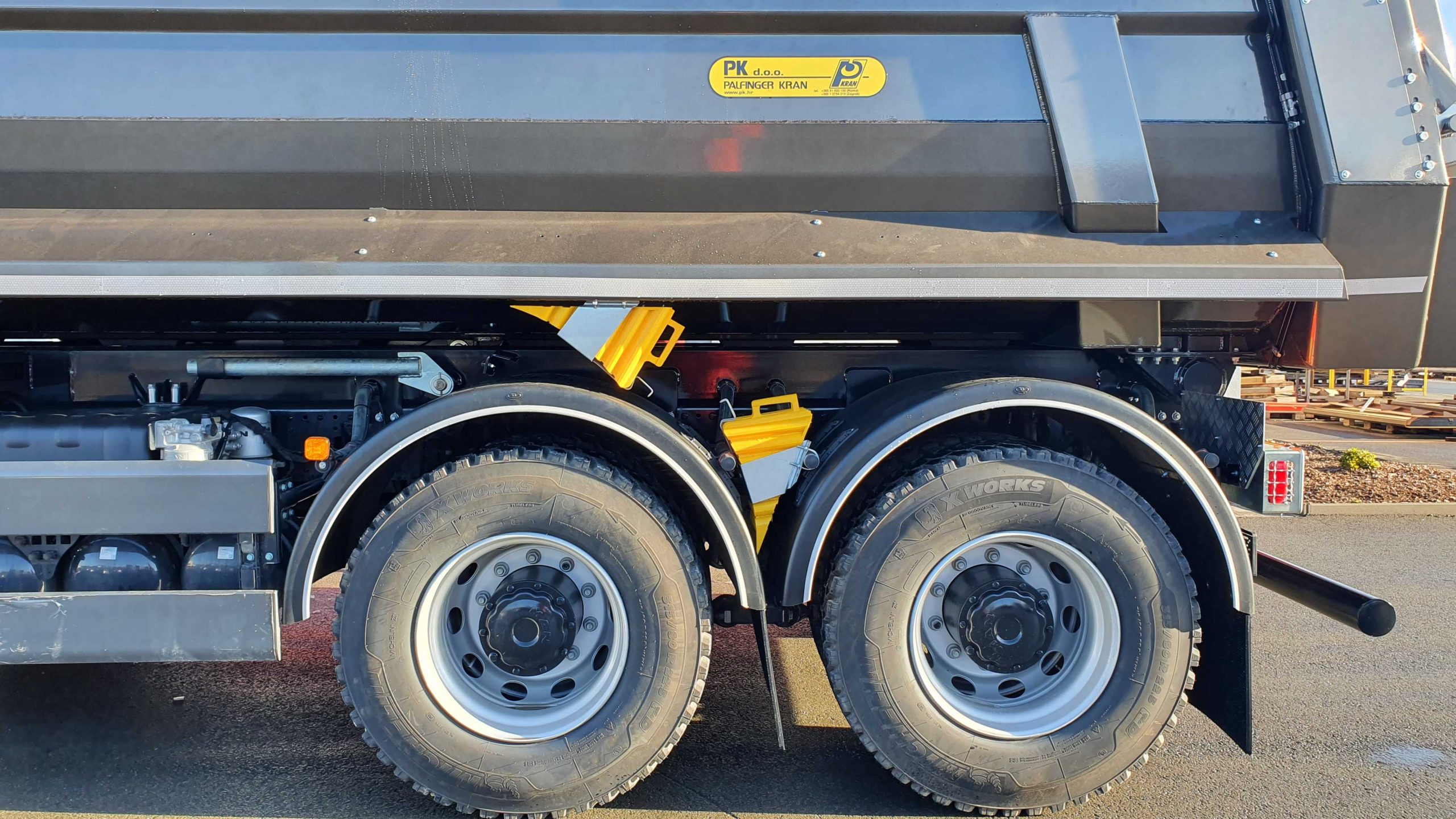 pk-straznji-kiper-HP220HD-5.5