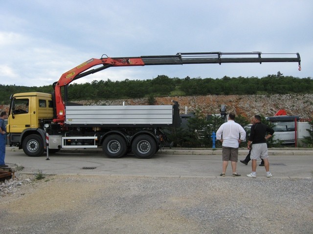 Palfinger dizalica PK 18500 i aluminijski trostrani kiper TK 160 za Euroline – Nova Transporti