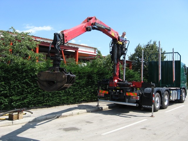Installation of Palfinger Epsilon Crane M110Z and Forestry Superstructure for UPTO Nikola Benšak