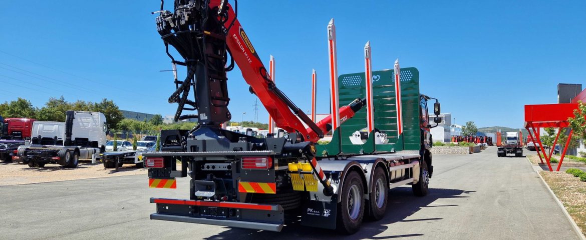 Delivery of a forestry truck with an Epsilon M12Z91 crane for Šantek d.o.o.