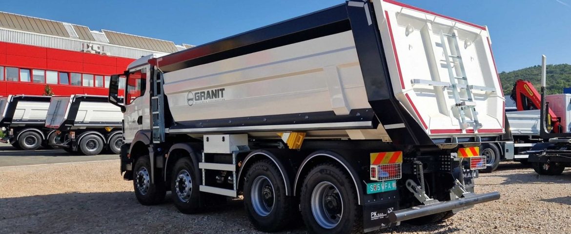 Heavy duty rear tippers for Granit company