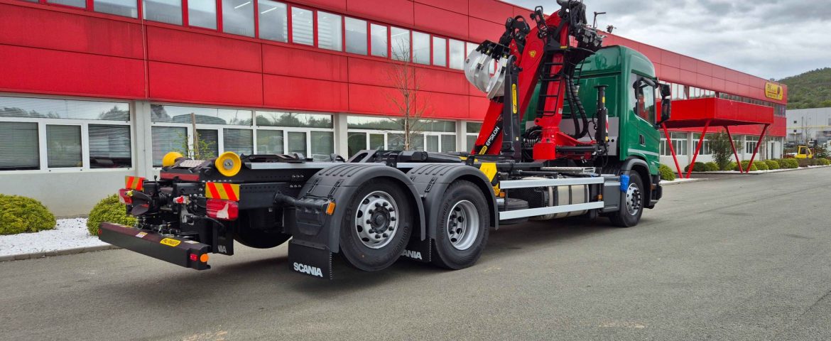Palfinger Crane M120Z96 and Hooklift PH T18 SLD5 for Nevkoš