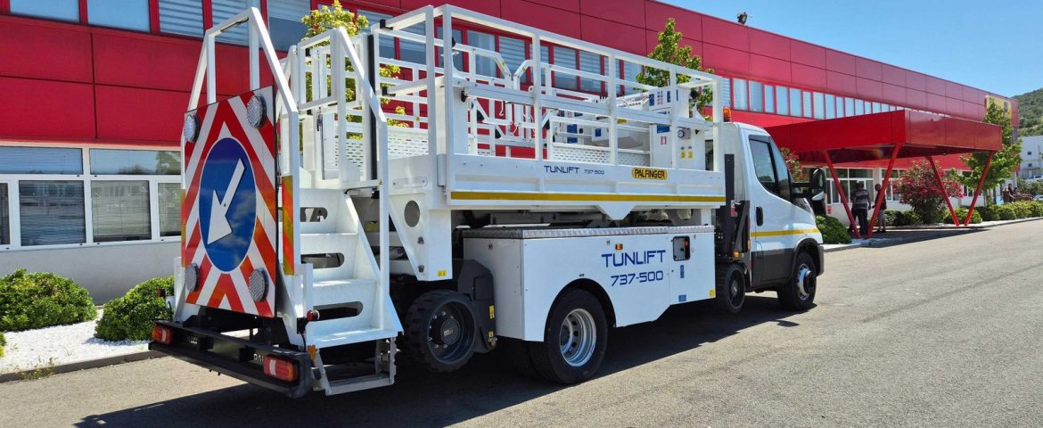 Delivery of the Palfinger Tunlift Platform for Led Elektronika
