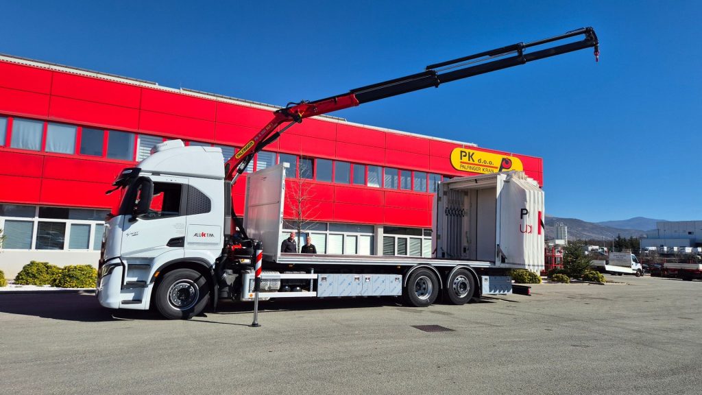 Isporuka kamionske nadogradnje s Palfinger dizalicom PK 8.501 SLD3 i ceradom za Aluk tim