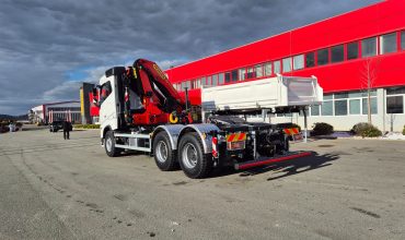 PK sistem brze izmjene kiper/sedlo s PALFINGER dizalicom PK 33002EH za Rijeka Trans