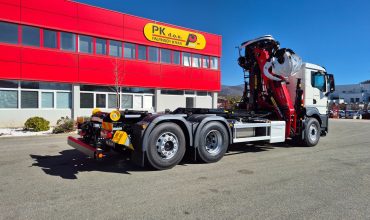 Recycling nadogradnja s Epsilon dizalicom M120Z82 i navlakačem HT 18 TEC za Sekundar Usluge