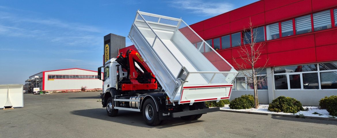 Comunnal truck upgrade with Palfinger crane PK 13.501 SLD3 for Svenkom