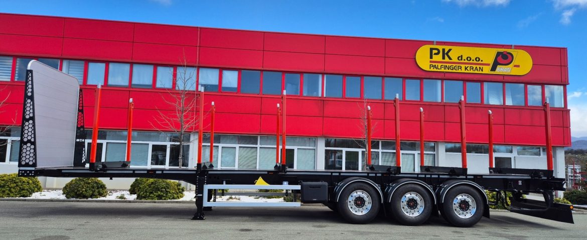 Isporuka poluprikolice za prijevoz trupaca PPSM39 za tvrtku UPTO Benšak