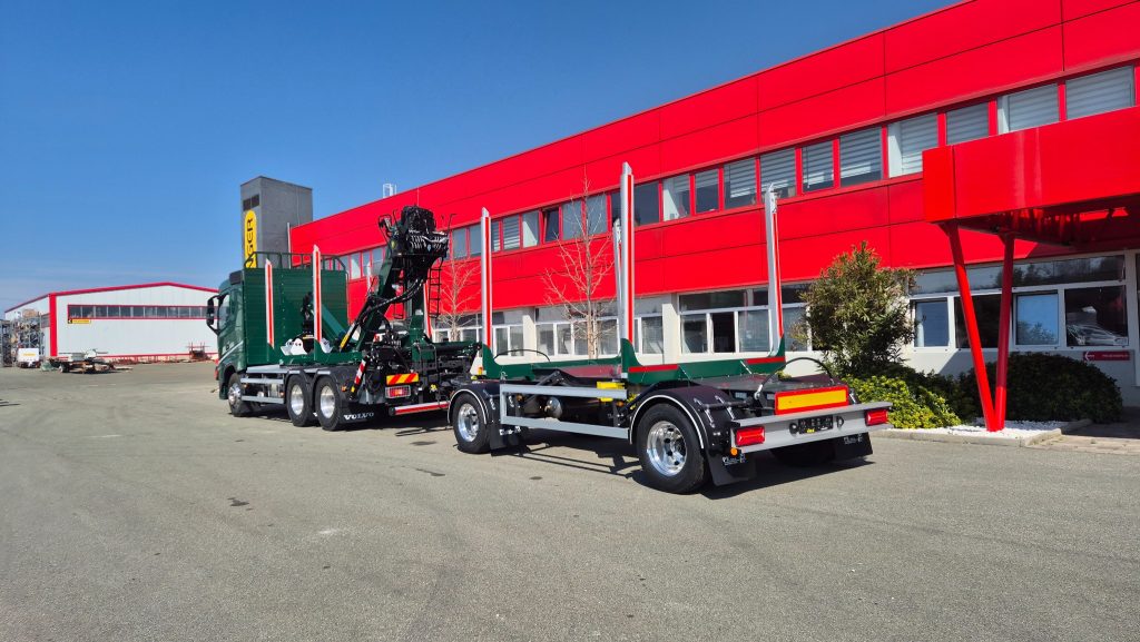 Isporuka šumarske nadogradnje SP160-5.2 s EPSILON dizalicom M110Z79 i prikolicom PSM180 za tvrtku UPTO Benšak