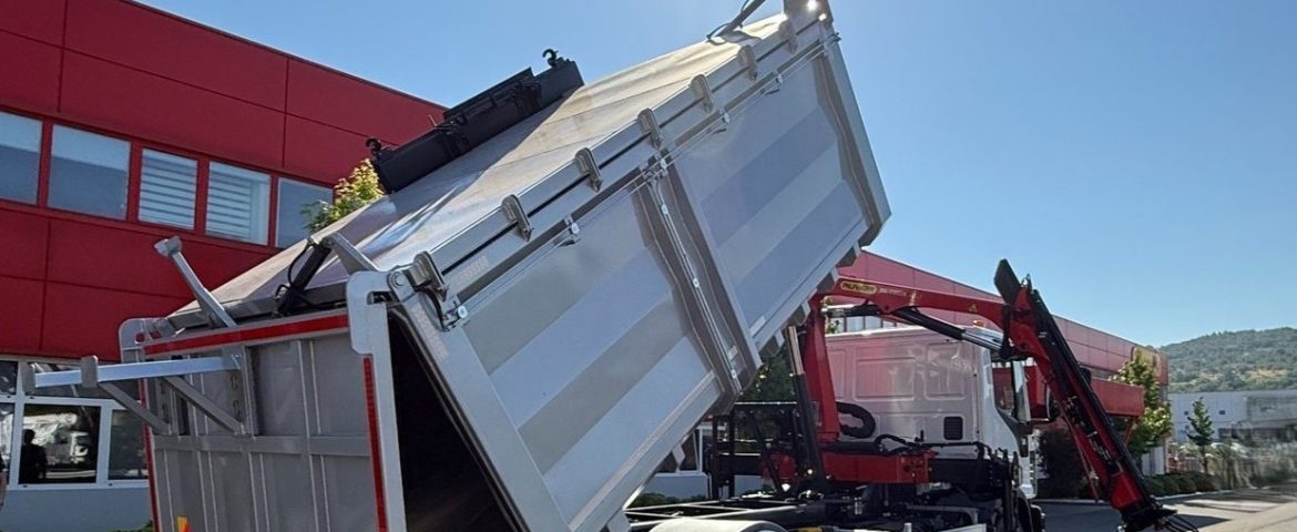 Isporuka komunalnog vozila s Palfinger dizalicom PK 7.001 SLD 3 i INOX komunalnim kiperom SKK115-4.0 za Belje Agro-Vet d.o.o.