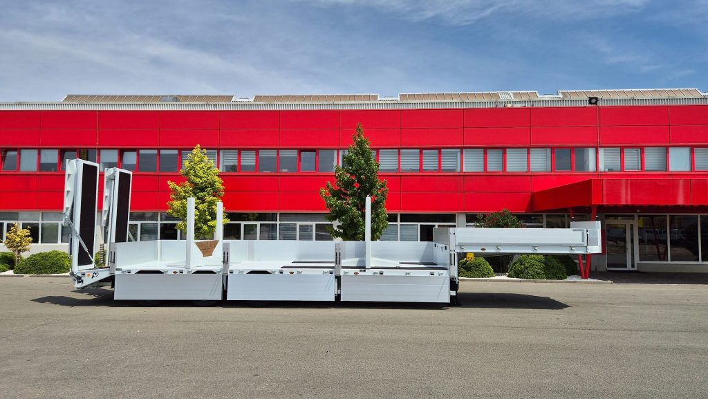 Specijalna višenamjenska poluprikolica PPRS48 za LED Elektroniku