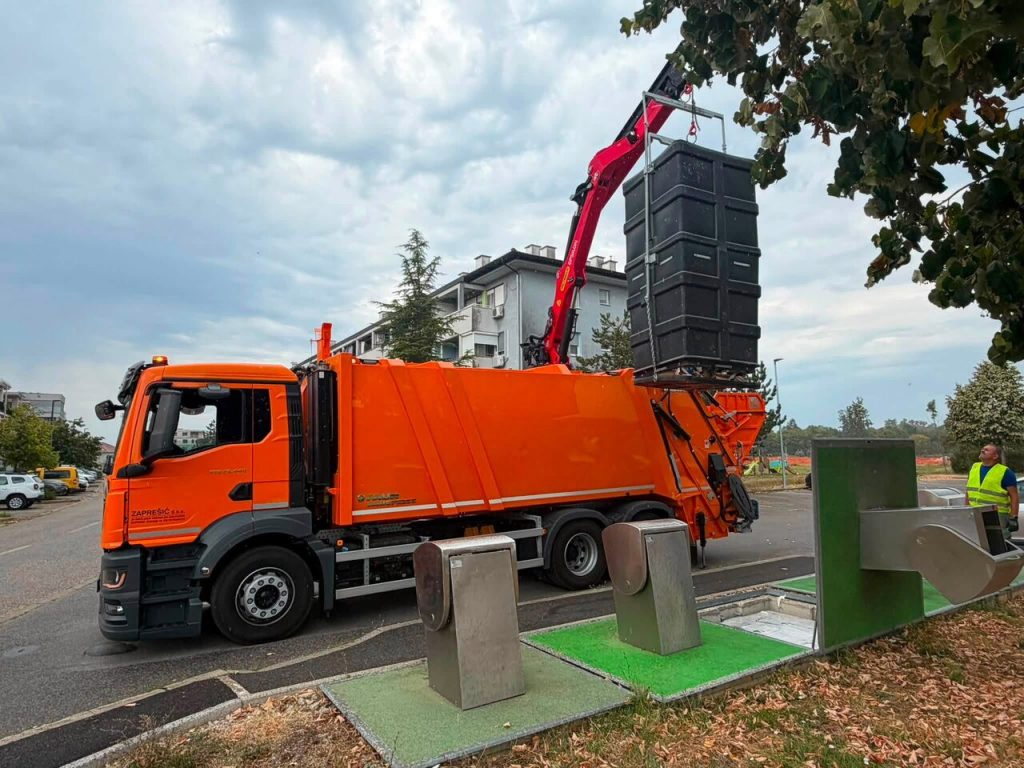 Novo komunalno vozilo s EPSILON dizalicom C70G77 za Zaprešić d.o.o.